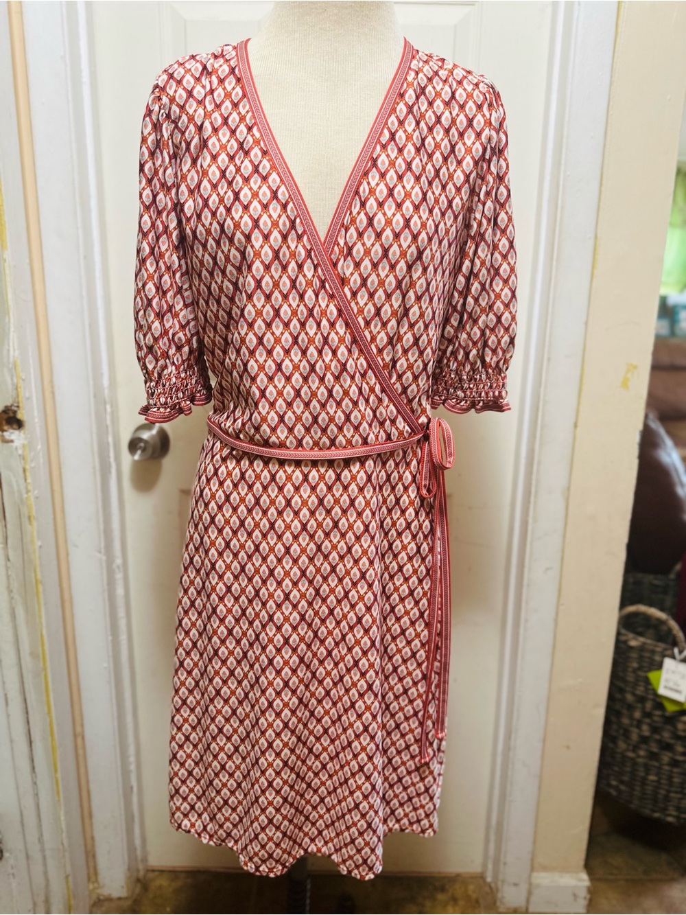 Max Studio Red Patterned  Dress - Classic V-Neck Tie Waist Size Xl #568